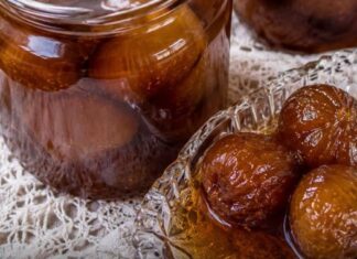 Od 5 kg smokava napravila sam 12 tegli starinskog slatka – svaka smokva ostala je cijela! Od 5 kg smokava napravila sam 12 tegli starinskog slatka – svaka smokva ostala je cijela!