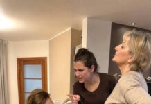Pola mjeseca nakon poroda moje kćeri spavala sam po nekoliko sati dnevno, kuhala joj posebne obroke, kupala bebu, prala rublje i noću ustajala na svaki plač. Pola mjeseca nakon poroda moje kćeri spavala sam po nekoliko sati dnevno, kuhala joj posebne obroke, kupala bebu, prala rublje i noću ustajala na svaki plač.