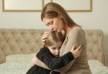 Psiholog otkriva 3 brutalne istine o odnosu majke i ćerke: Ovo je osnovna stvar koju svaka mama treba da joj pruži Psiholog otkriva 3 brutalne istine o odnosu majke i ćerke: Ovo je osnovna stvar koju svaka mama treba da joj pruži