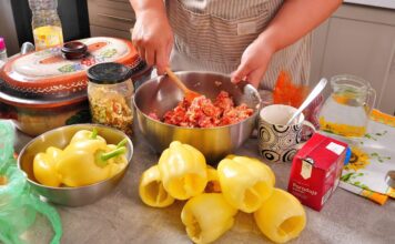 Punjena paprika iz rerne – video Punjena paprika iz rerne – video