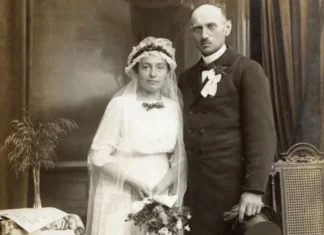 Slika sa srpske svadbe stara 100 godina otkriva istinu od koje nas hvata mučnina: Vidite li vi jeziv detalj? (FOTO) Slika sa srpske svadbe stara 100 godina otkriva istinu od koje nas hvata mučnina: Vidite li vi jeziv detalj? (FOTO)