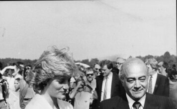 Spajali je sa čuvenim Bugarinom, a onda joj branili da se uda za moćnog muslimana: Pre nego da izdahne, princeza Dajana izgovorila je samo 1 rečenicu Spajali je sa čuvenim Bugarinom, a onda joj branili da se uda za moćnog muslimana: Pre nego da izdahne, princeza Dajana izgovorila je samo 1 rečenicu