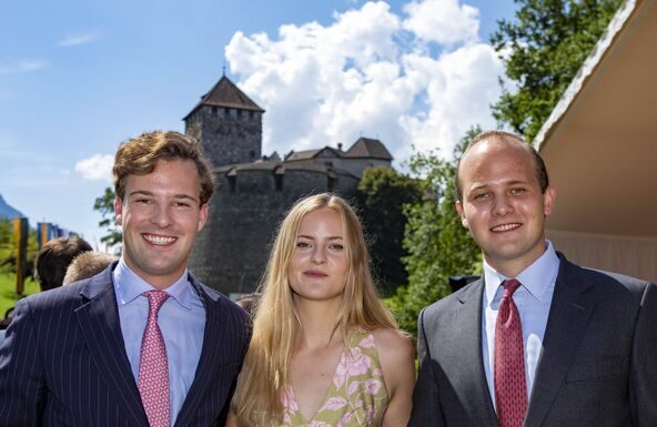 Sprema se kraljevsko venčanje evropskog princa i princeze: Mladoženja ima 27 godina, a svadba će biti kod tazbine Sprema se kraljevsko venčanje evropskog princa i princeze: Mladoženja ima 27 godina, a svadba će biti kod tazbine