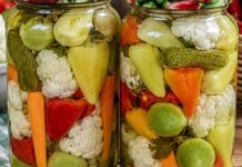 Stari recept za šarenu turšiju – puna ukusa, mirisa i savršeno hrskava! Stari recept za šarenu turšiju – puna ukusa, mirisa i savršeno hrskava!