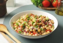 Zapečeno povrće sa leblebijama: Recept za najbolju posnu večeru punu proteina Zapečeno povrće sa leblebijama: Recept za najbolju posnu večeru punu proteina