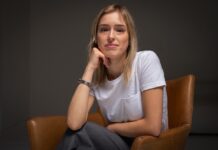 8 osobina teških manipulatora: Glume vam prijatelje, a ismevaju vas iza leđa 8 osobina teških manipulatora: Glume vam prijatelje, a ismevaju vas iza leđa