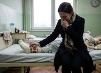 Čarape iz blata: Lekcija koju je majka naučila u bolničkoj sobi Čarape iz blata: Lekcija koju je majka naučila u bolničkoj sobi