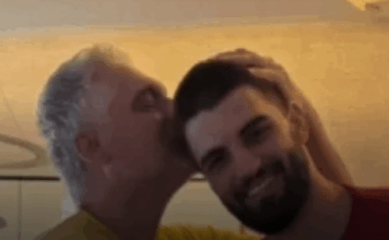 Čeda Jovanović pokazao sina: Svi bruje o tome u kakvog je frajera izrastao, političar ne krije ponos Čeda Jovanović pokazao sina: Svi bruje o tome u kakvog je frajera izrastao, političar ne krije ponos