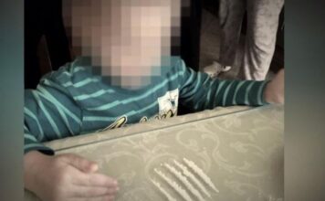 „Dijete je tvoje. Ti si ga rodila, ti ga i odgajaj. Ja ga nisam rodila i nemam nikakvu obvezu čuvati ga.” „Dijete je tvoje. Ti si ga rodila, ti ga i odgajaj. Ja ga nisam rodila i nemam nikakvu obvezu čuvati ga.”
