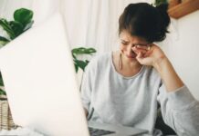 “Kao da ne pripadam”: Zašto ljudi koji su se ovako osećali u detinjstvu nose posledice i decenijama kasnije “Kao da ne pripadam”: Zašto ljudi koji su se ovako osećali u detinjstvu nose posledice i decenijama kasnije