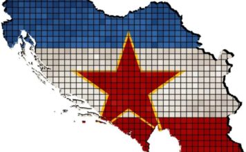 Moja buduća svekrva prišila je sićušne kovčege po cijelom šlepu moje vjenčanice zato što sam već imala sedmogodišnju kćer — a kad je moj zaručnik to vidio, ono što je učinio utišalo je cijelu prostoriju. Moja buduća svekrva prišila je sićušne kovčege po cijelom šlepu moje vjenčanice zato što sam već imala sedmogodišnju kćer — a kad je moj zaručnik to vidio, ono što je učinio utišalo je cijelu prostoriju.