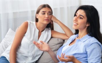 Ovih 9 fraza koriste ljudi koji ni malo ne poštuju tuđe vreme: Ako ih usputno izgovore u razgovoru znajte s kim imate posla Ovih 9 fraza koriste ljudi koji ni malo ne poštuju tuđe vreme: Ako ih usputno izgovore u razgovoru znajte s kim imate posla