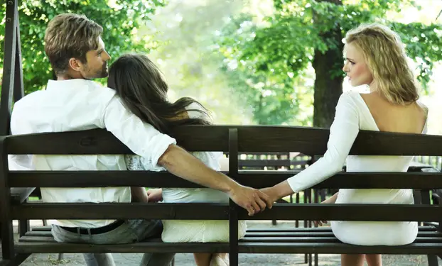 Partner koji vam radi ovih 6 stvari ne voli vas, već vas koristi (br. 4 je nešto najokrutnije Partner koji vam radi ovih 6 stvari ne voli vas, već vas koristi (br. 4 je nešto najokrutnije