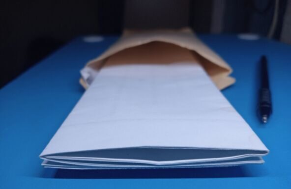 Rekla sam mužu Vladimiru da želim razvod u 51. godini, a odgovorio je “bez mog prezimena ne vrediš ništa”: Mesec dana kasnije stiže pismo koje mi menja život Rekla sam mužu Vladimiru da želim razvod u 51. godini, a odgovorio je "bez mog prezimena ne vrediš ništa": Mesec dana kasnije stiže pismo koje mi menja život
