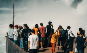 Sat pomjeramo najranije u posljednjih 11 godina: Evo kog datuma vraćamo kazaljke i spavamo duže Sat pomjeramo najranije u posljednjih 11 godina: Evo kog datuma vraćamo kazaljke i spavamo duže