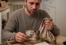 Stidio se njenih tegli, a onda je otvorio kutiju bez hrane Stidio se njenih tegli, a onda je otvorio kutiju bez hrane