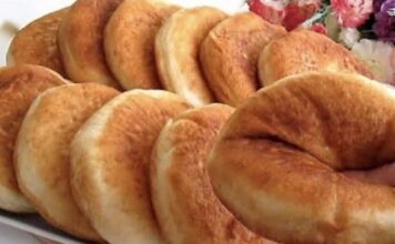 SVAKI UŠTIPAK JE KAO TRI OBIČNA – ZATO VOLIMO OVAJ RECEPT😍 Nevjerovatno mekane i velike, svaka uštipka izlazi ogromna i vazdušasta