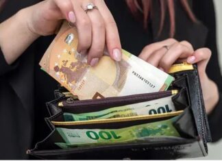 Svekrva nam je uzela novac za stan, a moj muž i dalje ne zna na čiju će stranu Svekrva nam je uzela novac za stan, a moj muž i dalje ne zna na čiju će stranu