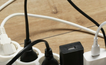 Vatrogasci upozoravaju: Ovaj uređaj nikad ne spajajte na produžni kabel, može izazvati požar! Vatrogasci upozoravaju: Ovaj uređaj nikad ne spajajte na produžni kabel, može izazvati požar!