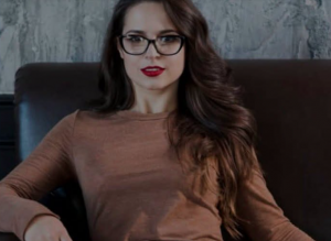 Žena kojoj fali intimni odnos odaće se na najneočekivaniji način, i to u trenu! Naučite kako da čitate između redova. Žena kojoj fali intimni odnos odaće se na najneočekivaniji način, i to u trenu! Naučite kako da čitate između redova.