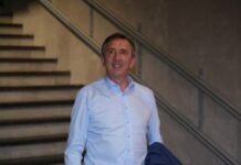 Žika Jakšić osvojio srce 21 godinu mlađe Zvezde Granda! “To je prava ljubav” a može tata da joj bude Žika Jakšić osvojio srce 21 godinu mlađe Zvezde Granda! “To je prava ljubav” a može tata da joj bude