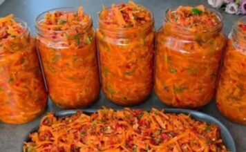 ZIMNICA OD PAPRIKA I MRKVE BEZ PEČENJA ZIMNICA OD PAPRIKA I MRKVE BEZ PEČENJA
