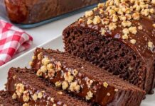 🍫🤎 OVAJ ČOKOLADNI KOLAČ JE TOLIKO MEKAN I SOČAN DA ĆETE GA PRAVITI IZNOVA I IZNOVA! 😍🍰