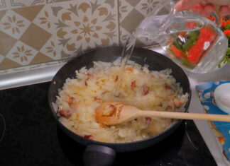 Gulaš sa krompirom iz rerne: Starinsko jelo na malo drugačiji način Gulaš sa krompirom iz rerne: Starinsko jelo na malo drugačiji način