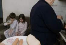 Kad sam otvorila mamin zamrzivač, shvatila sam kamo je nestajao novac za moju djecu Kad sam otvorila mamin zamrzivač, shvatila sam kamo je nestajao novac za moju djecu