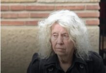 Komšije Eve Ras digle uzbunu: „Zabrinuti smo za nju, niko nije očekivao da će ovako izgledati njen život“ Prosi na ulici, ne brine o sebi više, uužas Komšije Eve Ras digle uzbunu: „Zabrinuti smo za nju, niko nije očekivao da će ovako izgledati njen život“ Prosi na ulici, ne brine o sebi više, uužas
