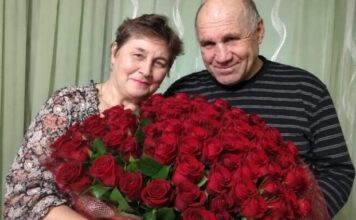 Moj muž nikada nije bio romantičan. Ali na moj 66. rođendan iznenada je došao kući sa 101 crvenom ružom i zamolio me da se fotografiram s njim… Pomislila sam da se napokon promijenio. Ali ono što je učinio s našom fotografijom natjeralo me da preispitam cijeli naš 42-godišnji brak… Moj muž nikada nije bio romantičan. Ali na moj 66. rođendan iznenada je došao kući sa 101 crvenom ružom i zamolio me da se fotografiram s njim… Pomislila sam da se napokon promijenio. Ali ono što je učinio s našom fotografijom natjeralo me da preispitam cijeli naš 42-godišnji brak…