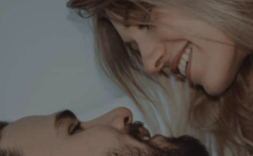 Ovo je najveća muška slabost u krevetu – žena koja to zna ima moć nad njim Ovo je najveća muška slabost u krevetu – žena koja to zna ima moć nad njim