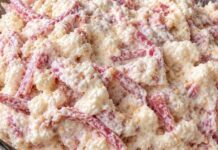 Susam salata za 15 minuta: Kremasta, ukusna i jednostavna za pripremu – idealna za slavu i praznike. Susam salata za 15 minuta: Kremasta, ukusna i jednostavna za pripremu – idealna za slavu i praznike.