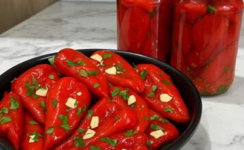 Turšija od crvenih paprika po receptu bake – bez konzervansa. Turšija od crvenih paprika po receptu bake – bez konzervansa.