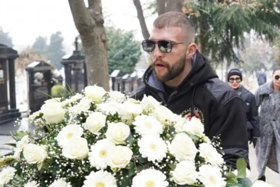 Velika tuga u D0MU RAŽNAT0VlĆ !! Veljko slomljen: P0ČlVAJ U MlRU…. Velika tuga u D0MU RAŽNAT0VlĆ !! Veljko slomljen: P0ČlVAJ U MlRU….