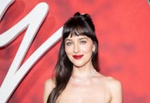 Zbog 18+ scena u filmu “50 nijansi sive”, Dakota Džonson nije smela da ide na intimnu depilaciju: Morala da poštuje jedan zahtev, što joj je veoma teško palo Zbog 18+ scena u filmu "50 nijansi sive", Dakota Džonson nije smela da ide na intimnu depilaciju: Morala da poštuje jedan zahtev, što joj je veoma teško palo
