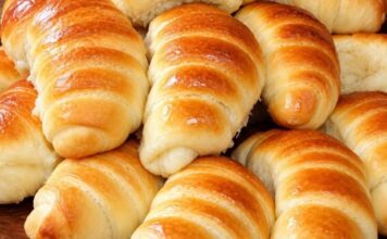 ZLATNE KIFLE: Bez mlijeka i margarina, mekane ko pena ZLATNE KIFLE: Bez mlijeka i margarina, mekane ko pena