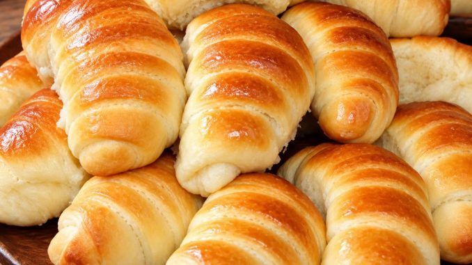 ZLATNE KIFLE: Bez mlijeka i margarina, mekane ko pena ZLATNE KIFLE: Bez mlijeka i margarina, mekane ko pena